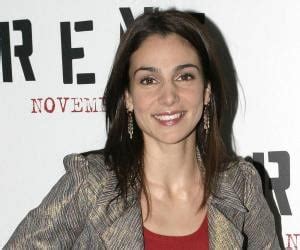  The Path to Success: A Closer Look at Annie Parisse's Achievements 