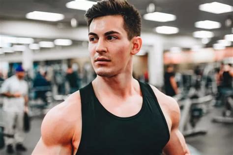 A Look into Adam Faze's Figure and Fitness Routine