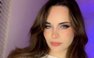 Aviana Violet - Personal Life and Relationships