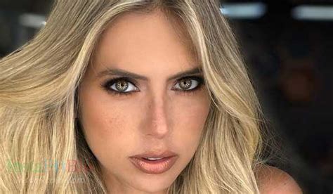 Beyond the Runway: Ana Sofia Henao's Versatility as a Model