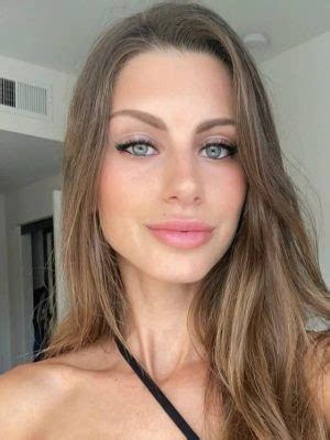 Brooke Swallow's Height and Physical Appearance