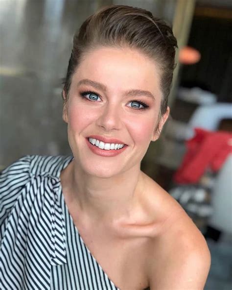 Burcu Biricik Bio