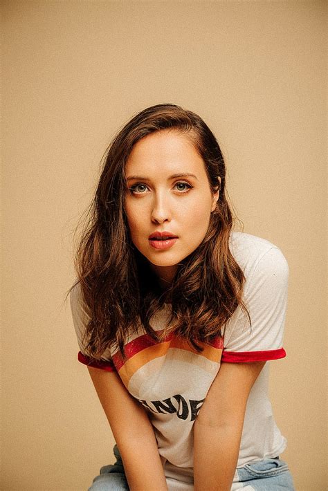 Discovering the Unique Style and Musical Influences of Alice Merton