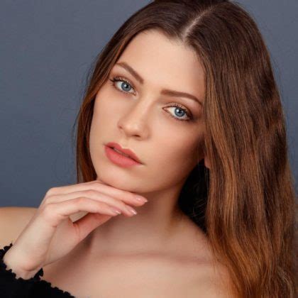 Elena Moustaka Biography: From Promising Talent to Celebrated Performer