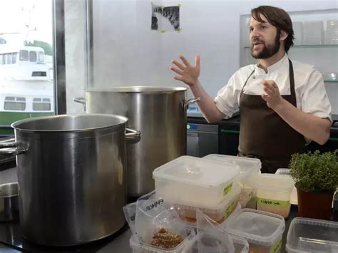 Embracing Nature: Redzepi's Integration of Local and Foraged Ingredients