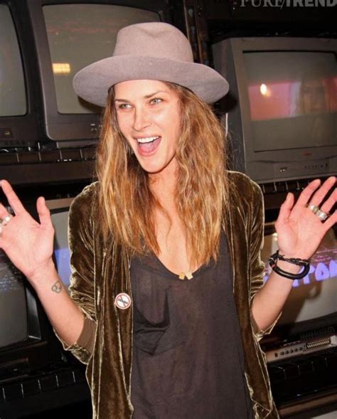 Erin Wasson's Early Life and Career Beginnings