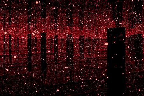 Experience the Enchanting Infinity Mirror Rooms