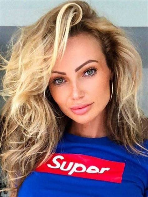 Exploring Abby Dowse's Age, Height, and Stunning Figure