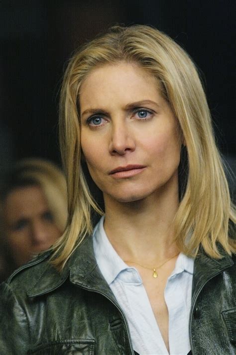 Exploring Elizabeth Mitchell's Acting Style and Techniques