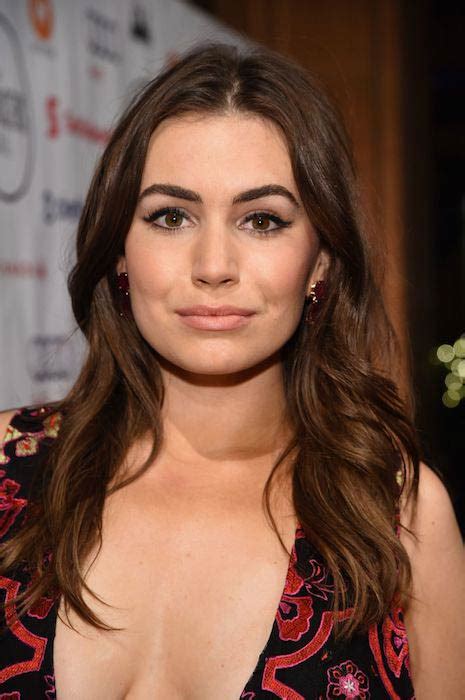 Exploring Sophie Simmons' Height, Figure, and Fashion Style