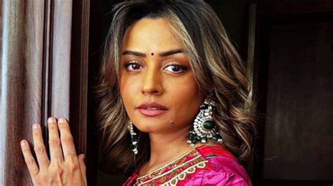 Exploring the Height and Figure of Namrata Shirodkar: Beauty Personified