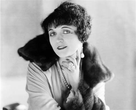 Fame, Scandal, and Relationships: A Glimpse into Pola Negri's Personal Life