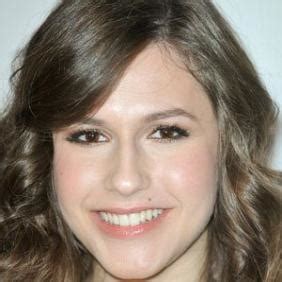 Financial Success: An In-depth Look into Erin Sanders' Net Worth