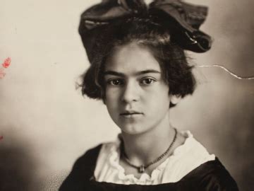 Frida Kahlo's Early Life: Overcoming Polio and embracing the path of an artist