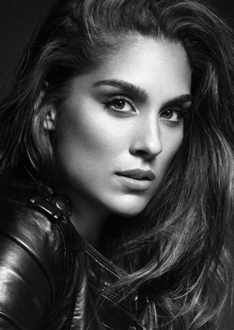 From Model to Actress: Claudia Fernandez's Transition in the Spotlight