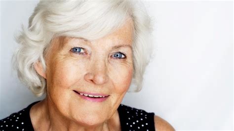 Growing Old Gracefully: Isabel Dean's Approach to Aging and Maintaining Her Youthful Glow