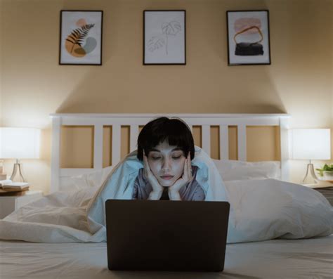 Limit Exposure to Screens Before Bed