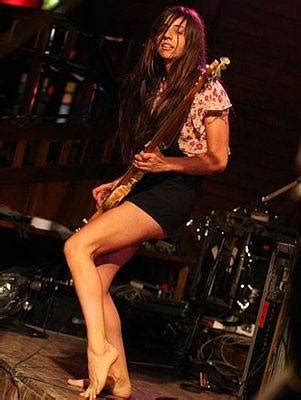 Paz Lenchantin: Biography