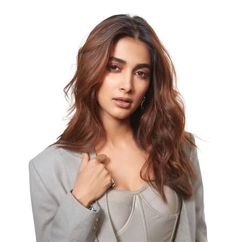 Pooja Hegde: A Glimpse into the Life and Career of a Talented Actress