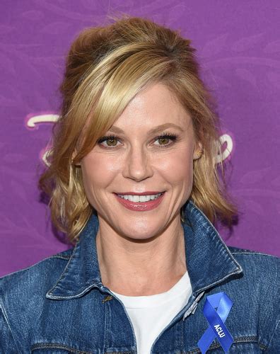 Rising to Fame: Julie Bowen's Journey in the World of Entertainment