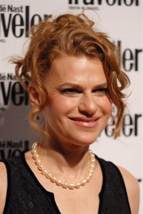 Sandra Bernhard: A Biography of the Comedy Icon