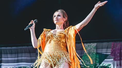 Sophie Ellis Bextor: A Gifted Vocalist with a Distinctive Flair