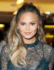 The Height and Body Measurements of Chrissy Teigen