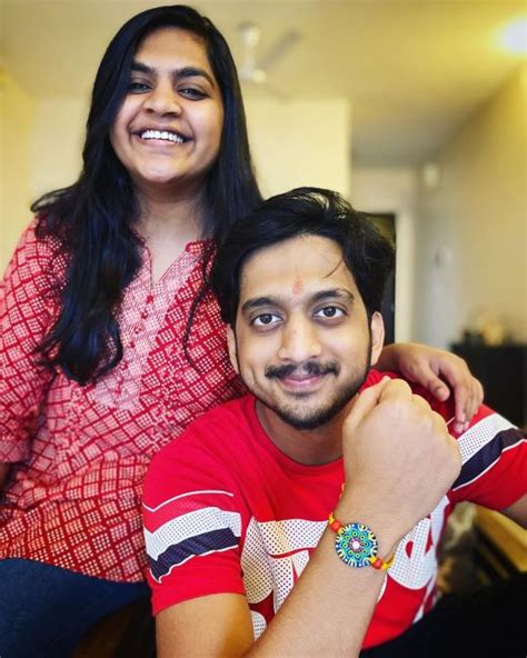 The Impact of Amey Wagh's Presence on Social Media