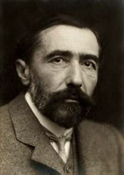 The Intricate Writing Style of Joseph Conrad: A Master of Symbolism and Contrasts