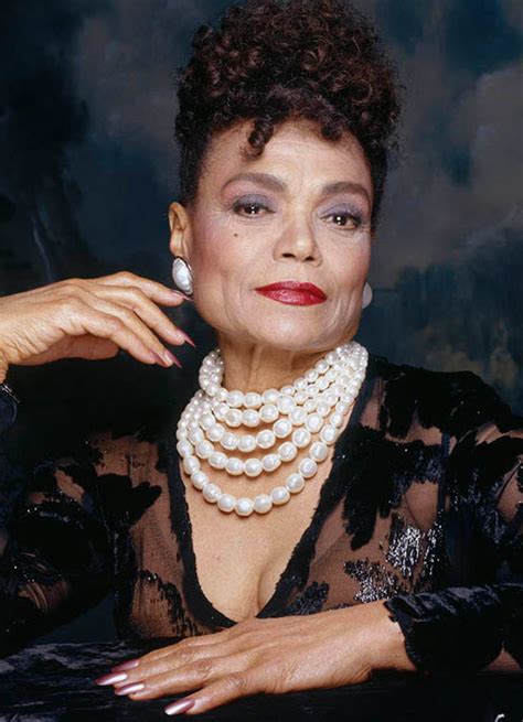 Unveiling Eartha Kitt's Age, Height, and Physical Appearance