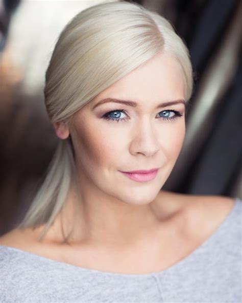 Unveiling Suzanne Shaw's Height and Fitness Secret